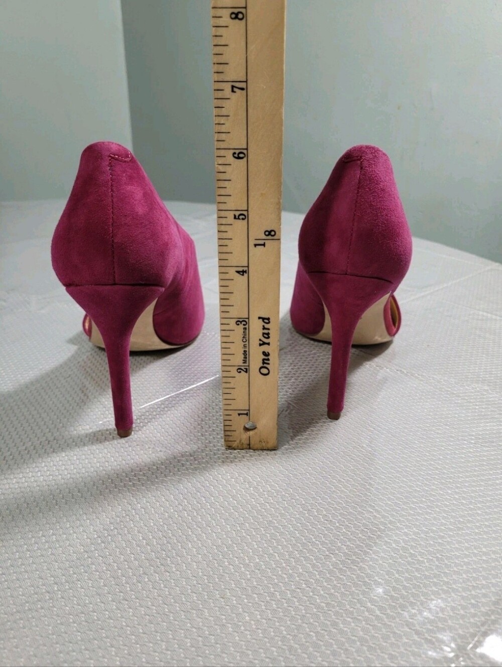Gibson Latimer Women's Size 6 Magenta Suede Side Cut Out Peep Toe Pump Heel 220 - Picture 7 of 11